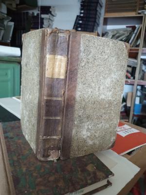 auf das rückenschildchen des buchs "Klugheiten zum Geschenk für fleißige Schüler"